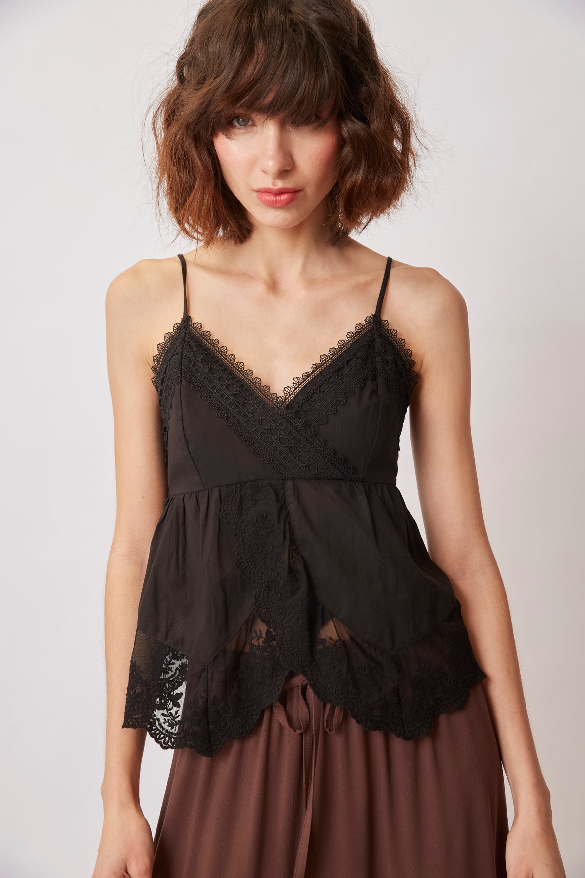 TOP LEONORA