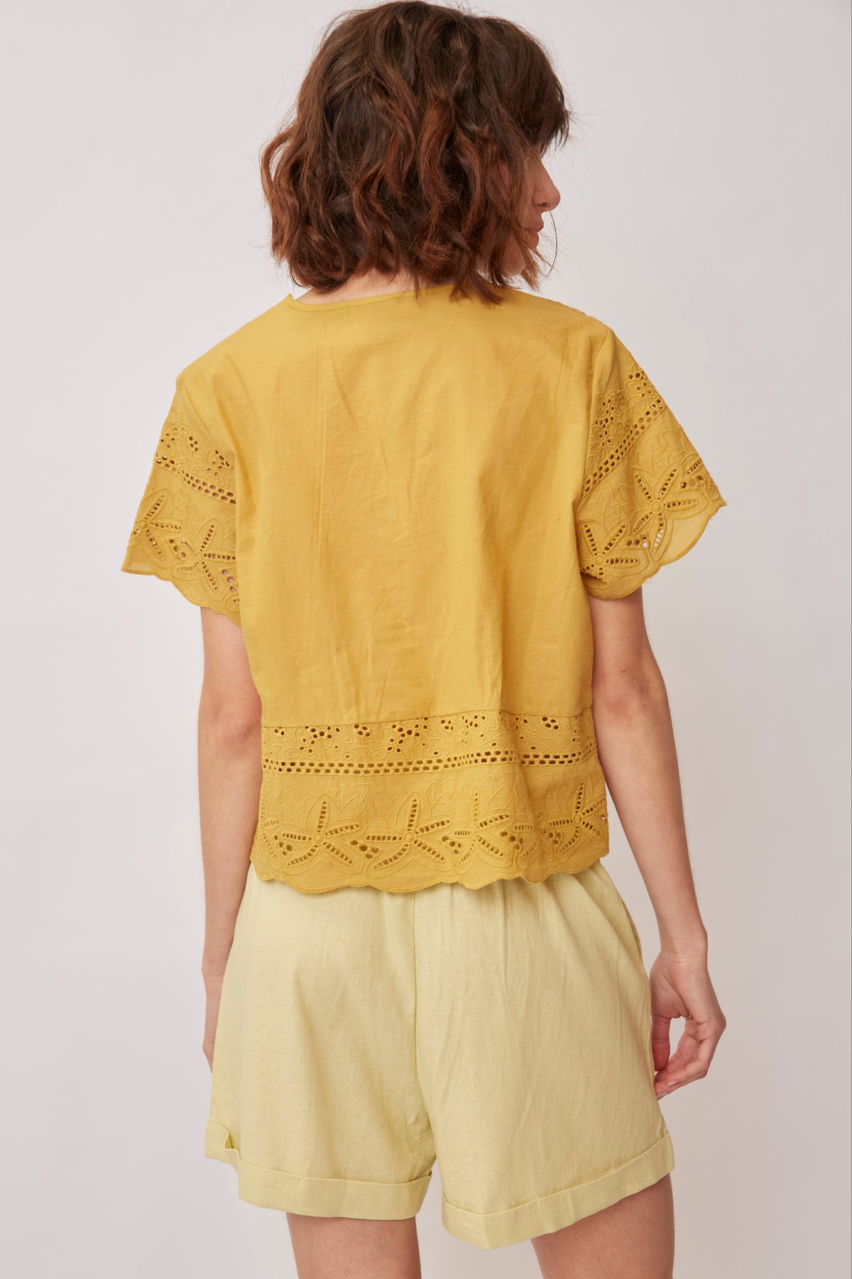 SHORT JENGIBRE