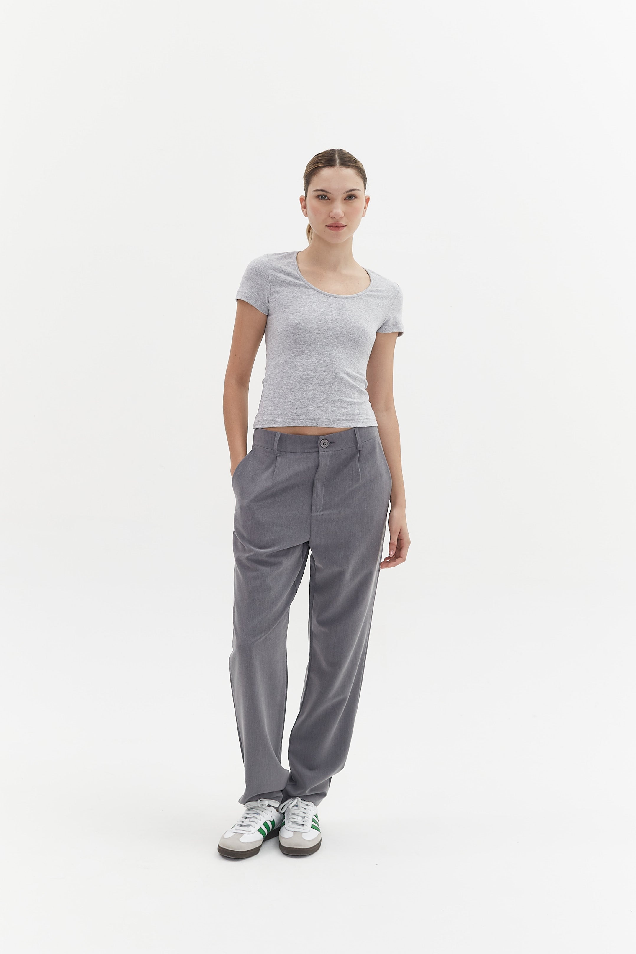 REMERA ESSENTIAL SS25