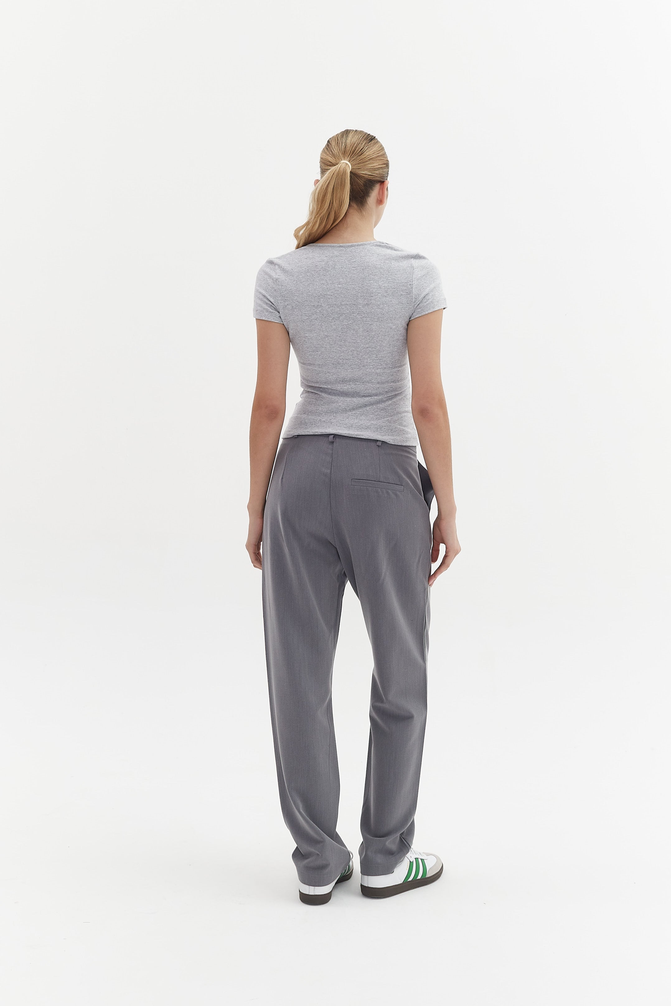 REMERA ESSENTIAL SS25