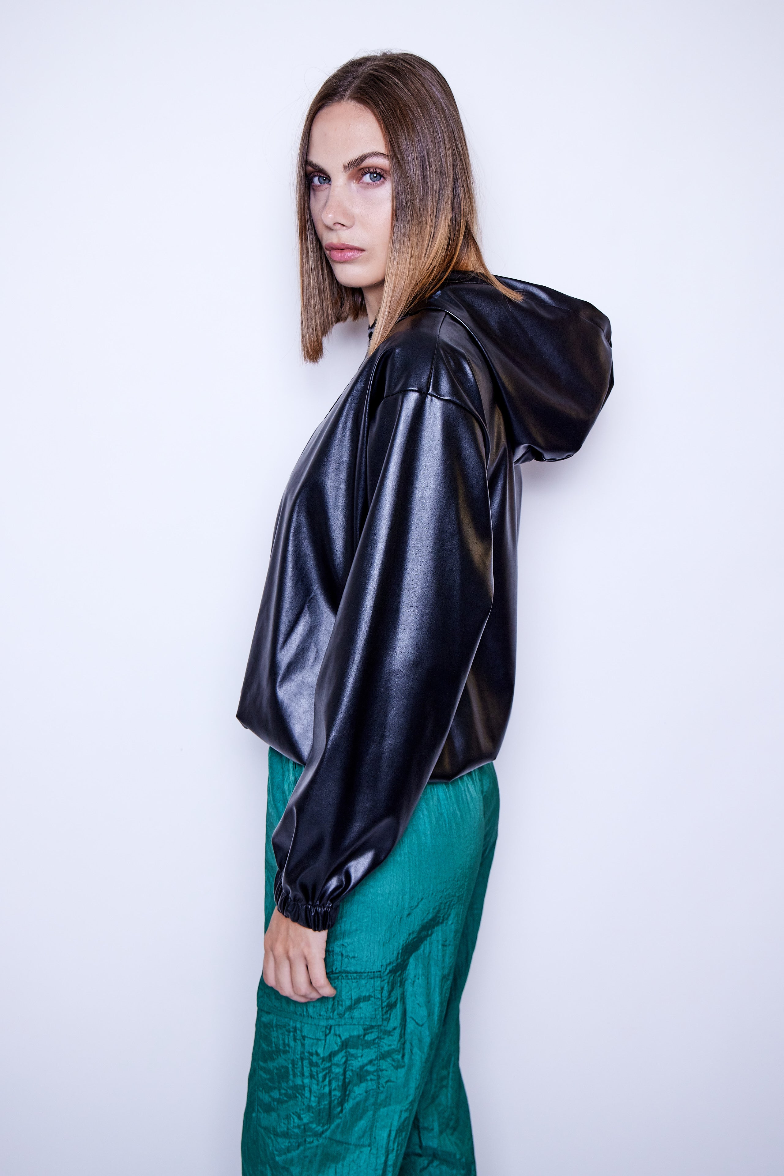 BUZO LOLA